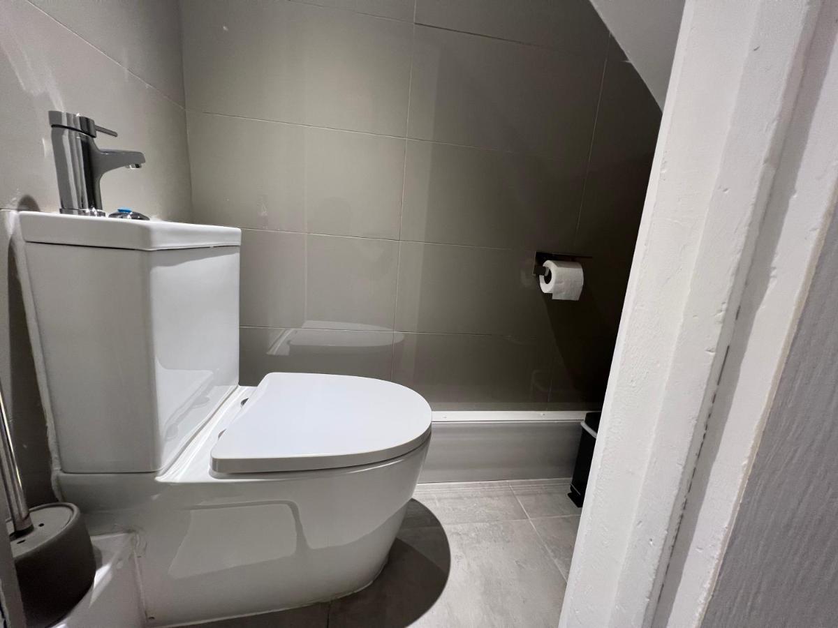 Villa Sakura,Sleeps 8 Netflix Oxford Esterno foto